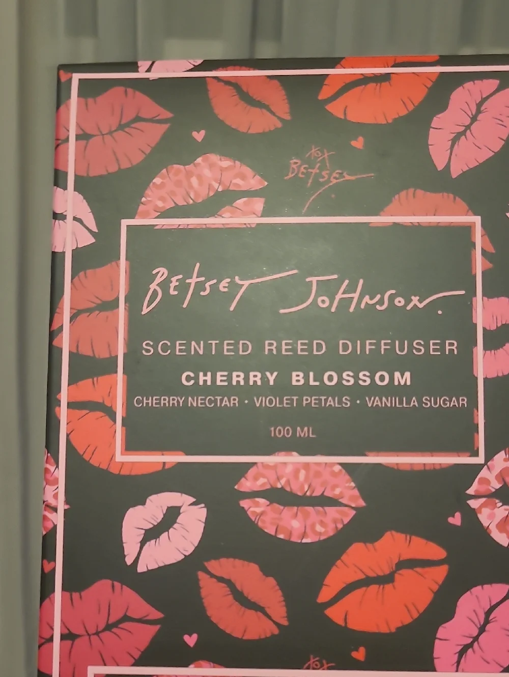 Betsey Johnson Black & Pink Cherry Blossom Reed Diffuser - 100ml